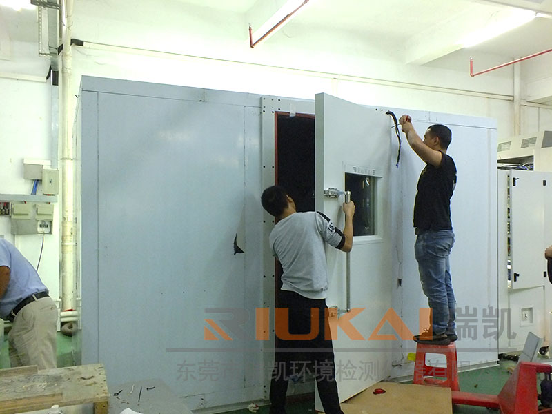 關(guān)于氣候環(huán)境試驗(yàn)箱溫度均勻性的相關(guān)問題