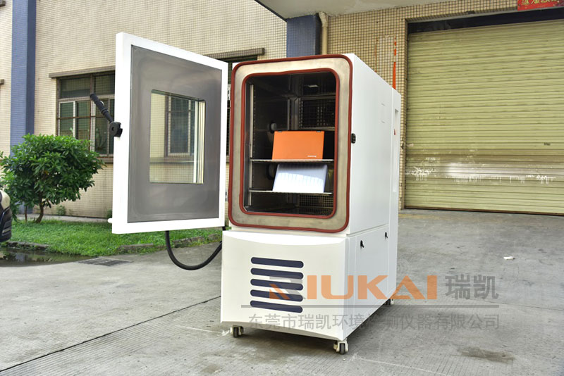 筆記本電腦高低溫試驗(yàn)箱裸機(jī)開(kāi)關(guān)機(jī)試驗(yàn)